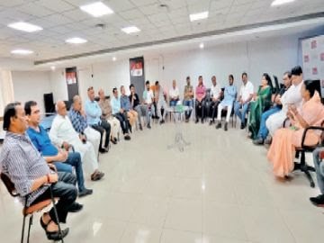 जाम से परेशानी:व्यापारियों की मेयर-नेता प्रतिपक्ष को दो टूक हमें राजनीति नहीं, जायज मुआवजा चाहिए