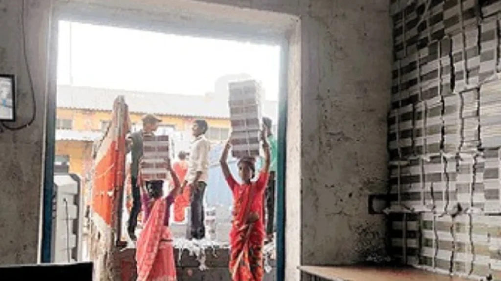 कैसे पढ़ेंगे बच्चें… 16 जून से खुलेंगे स्कूल, लेकिन अब तक नहीं छपी किताबें, पुस्तक निगम की लापरवाही