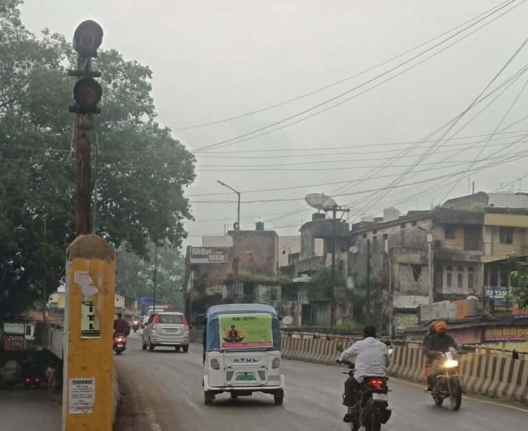 कोरबा ओवरब्रिज पर 5-6 महीने से बंद पड़ा सिग्नल, वीआईपी जानते हुए भी कार्रवाई नहीं