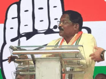 पायलट आते ही उड़ गया माइक – कांग्रेस का मंच बना कॉमेडी क्लब