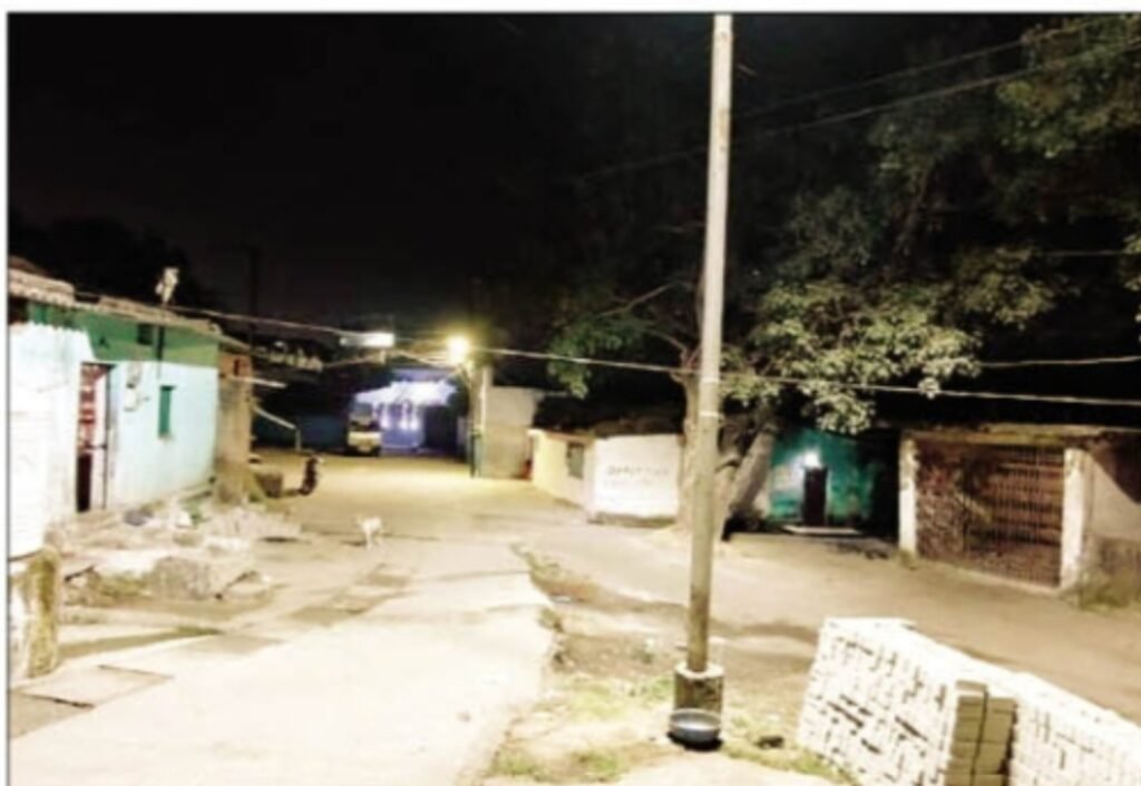 रेलवे की जमीन खाली करो — दुर्पा रोड इंदिरा नगर के लोगों को नोटिस, 7 दिन में कब्जा नहीं हटाने पर होगी कानूनी कार्रवाई