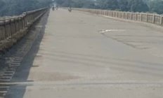 ЁЯФе рдХреЛрд░рдмрд╛: рд╣рд╕рджреЗрд╡ рдирджреА рдХрд╛ рдХреБрджреБрд░рдорд╛рд▓ рдкреБрд▓ рдмрдирд╛ рдЦрддрд░рд╛, рд╕рд░реНрд╡реЗ рдореЗрдВ рдЦреБрд▓рд╛рд╕рд╛тАФрдХрднреА рднреА рдЧрд┐рд░ рд╕рдХрддрд╛ рд╣реИ; рдкреНрд░рд╢рд╛рд╕рди рдиреЗ рддреБрд░рдВрдд рдХрд┐рдпрд╛ рдмрдВрдж