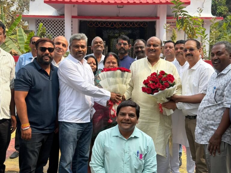 ЁЯОЙ рдЬрдирдиреЗрддрд╛ рдХреЗ рджрд░рдмрд╛рд░ рдореЗрдВ рдЙрдордбрд╝рд╛ рд╕реИрд▓рд╛рдм: рдкреВрд░реНрд╡ рдордВрддреНрд░реА рдЬрдп рд╕рд┐рдВрд╣ рдЕрдЧреНрд░рд╡рд╛рд▓ рдХреЛ рдЬрдиреНрдорджрд┐рди рдкрд░ рд╕рд░реНрд╡рджрд▓реАрдп рд╢реБрднрдХрд╛рдордирд╛рдПрдВ